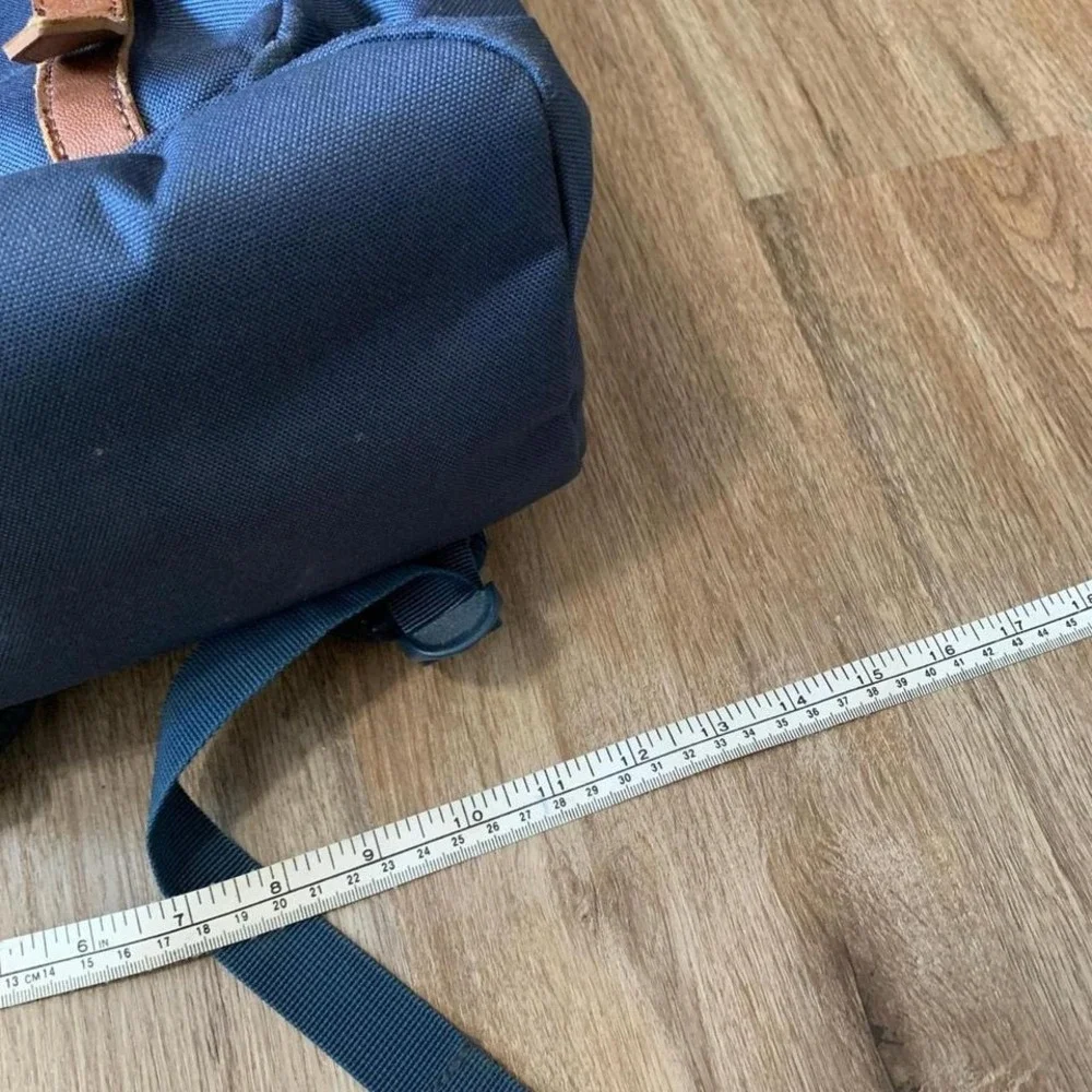 Herschel Supply Co Backpack. 17L Padded Little America, Holds 13